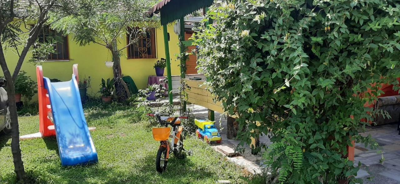 Kolonia E Artistave Apartment Velipoje Luaran gambar