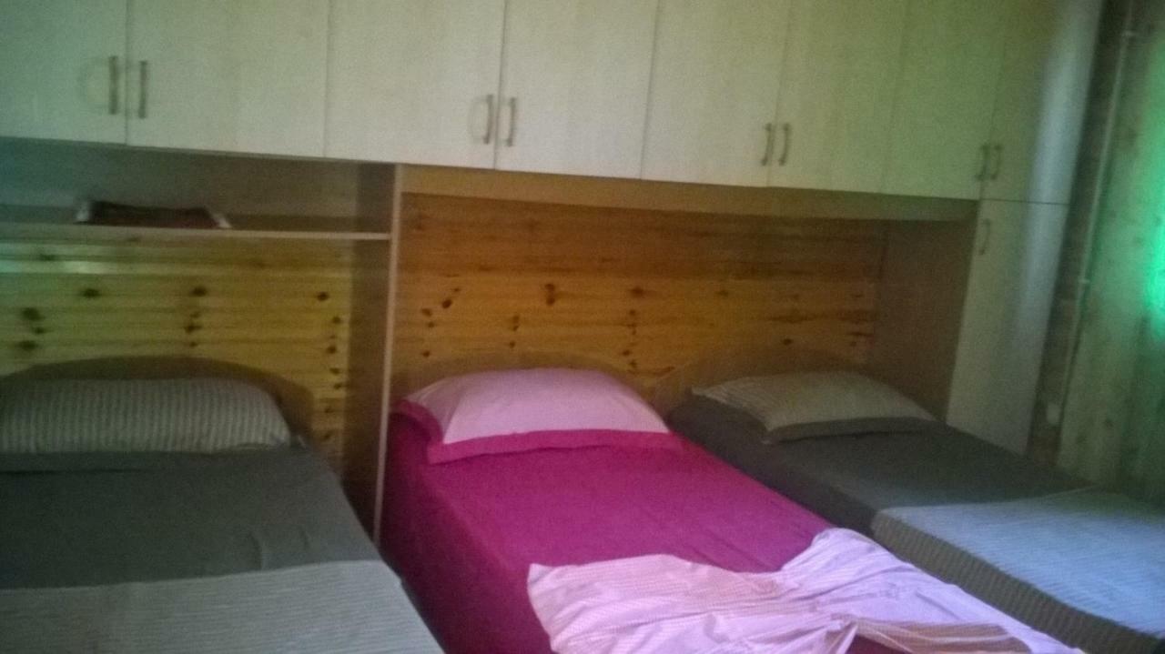 Kolonia E Artistave Apartment Velipoje Luaran gambar