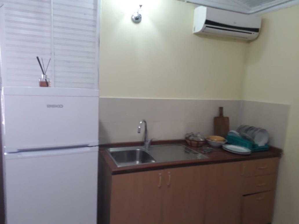 Kolonia E Artistave Apartment Velipoje Luaran gambar